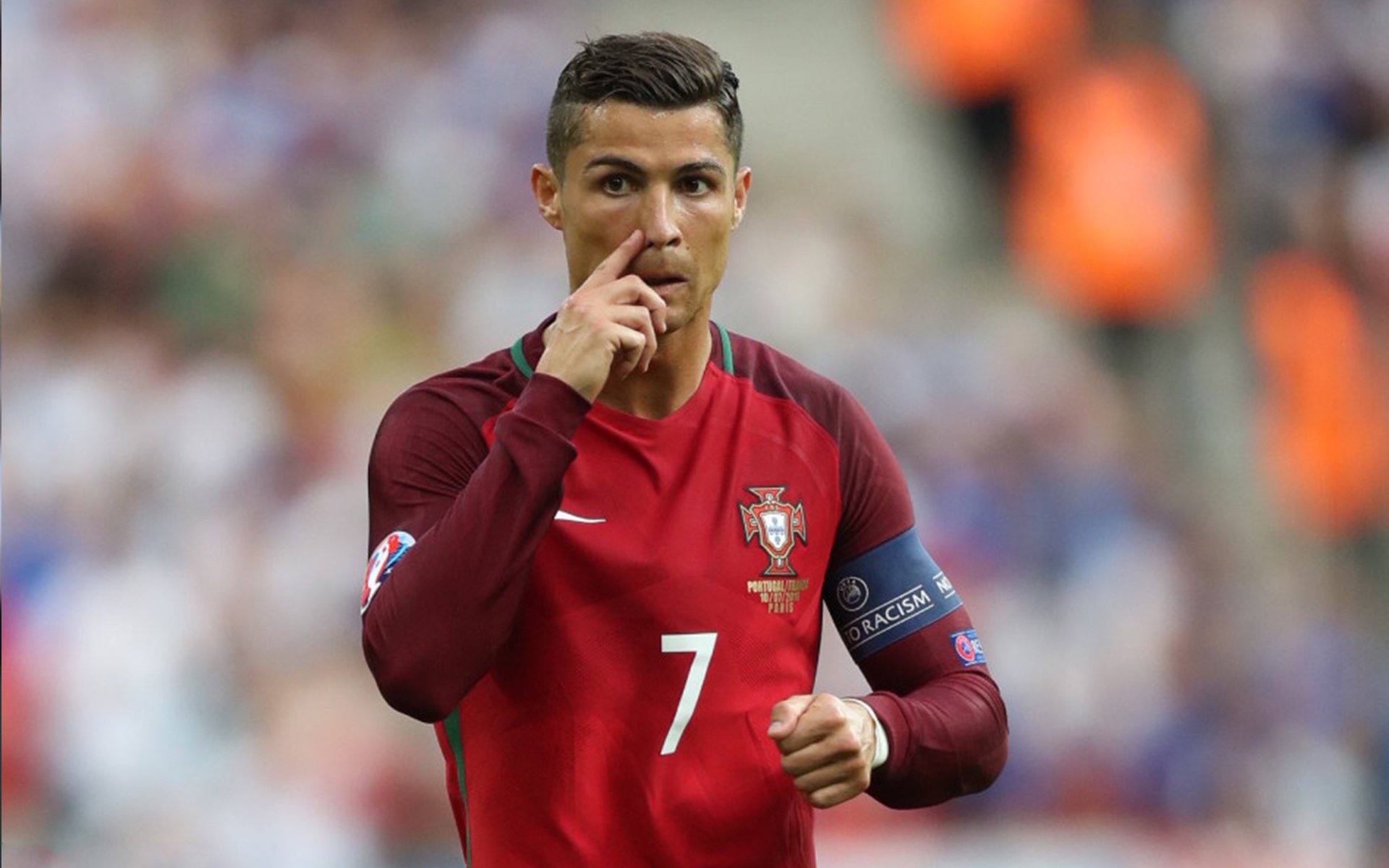 体育mk-世界足球十大精彩瞬间盘点，回顾辉煌时刻，世界足坛最精彩的比赛